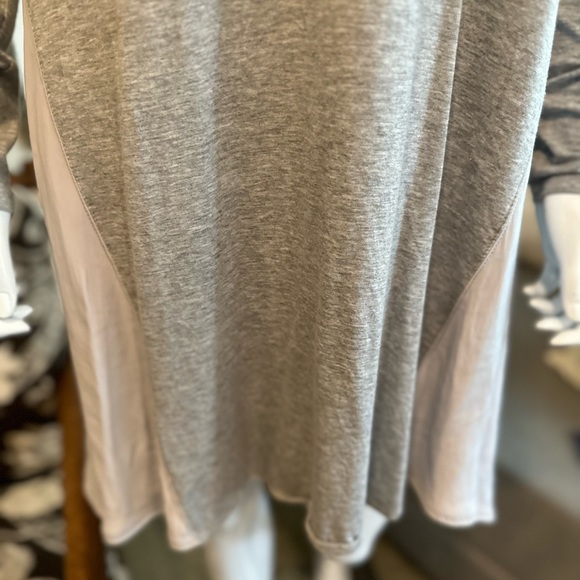 Splendid Navy and White Striped Short Sleeved Dress! - Picture 3 of 4